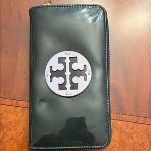 Tory Burch Navy Patent Wallet with Lilac Logo and Gold Zipper closure